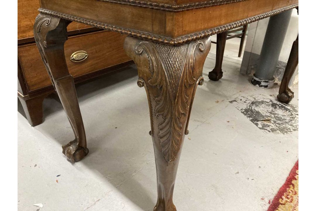 Furniture: - Image 6 of 8