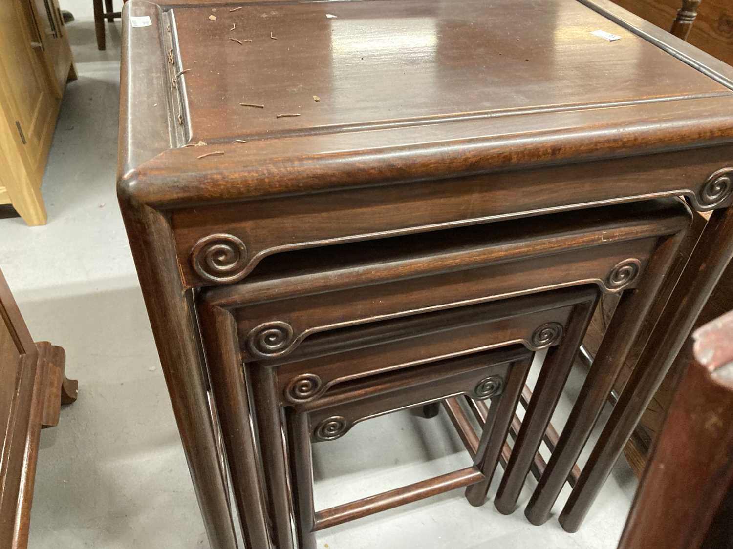 Furniture: - Image 4 of 4