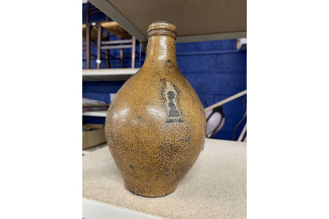 Ceramics: - Image 6 of 8