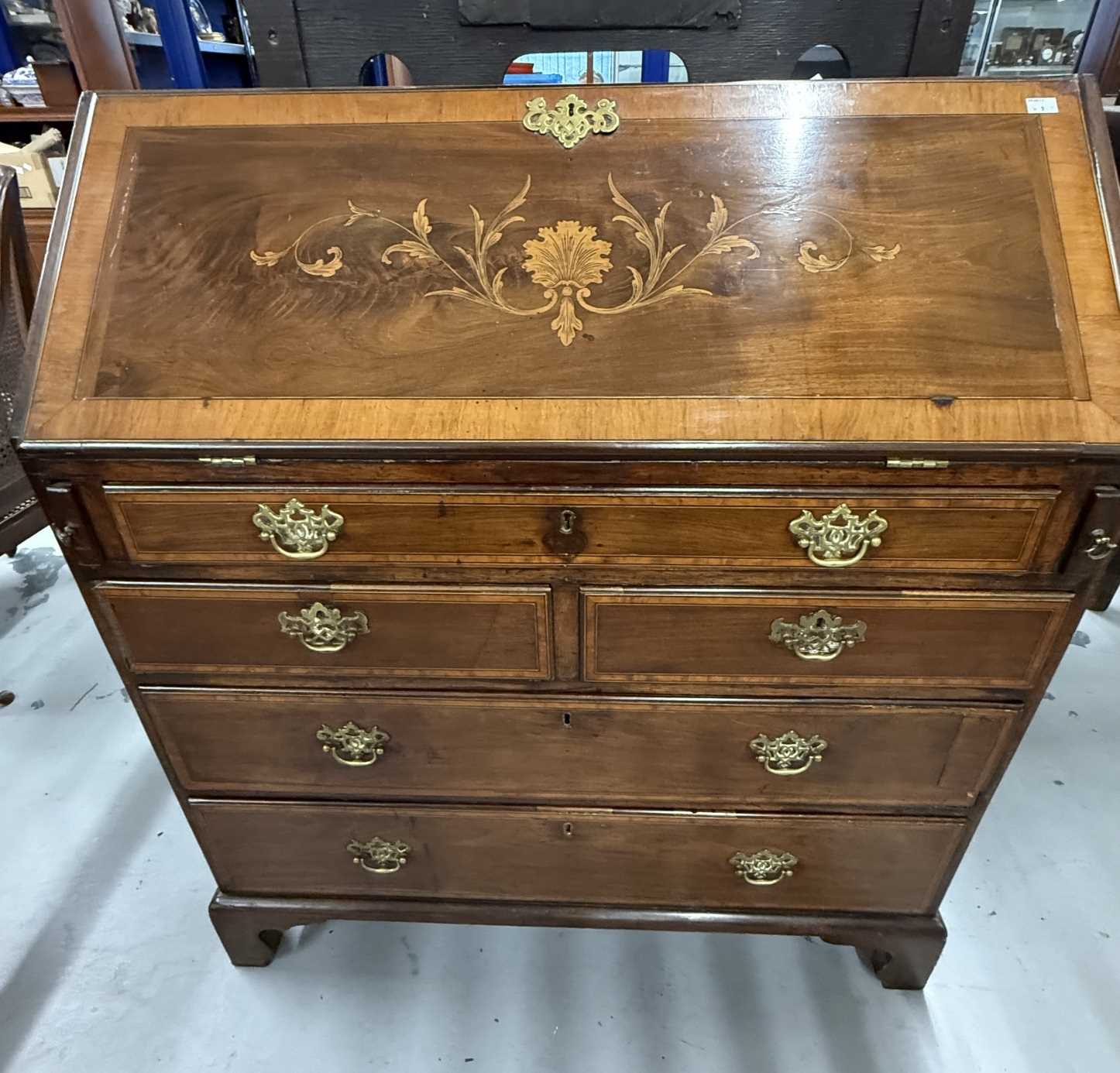 Furniture: - Image 5 of 8