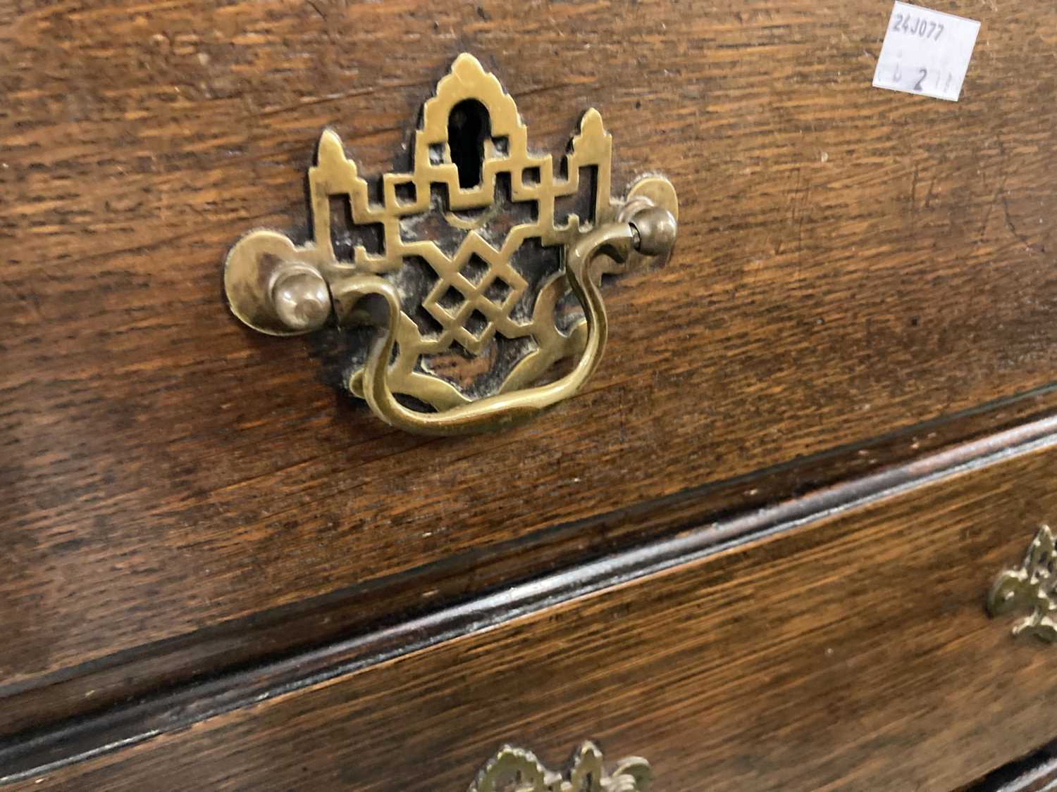 Furniture: - Image 3 of 4