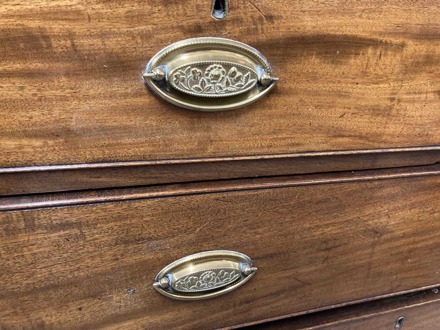 Furniture: - Image 2 of 3