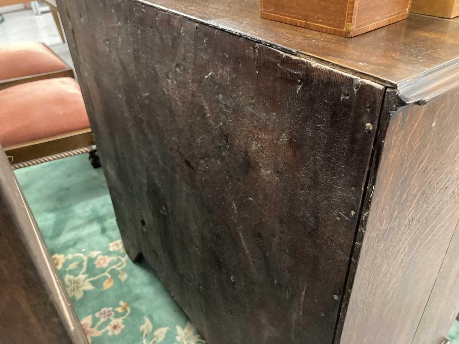 Furniture: - Image 4 of 4