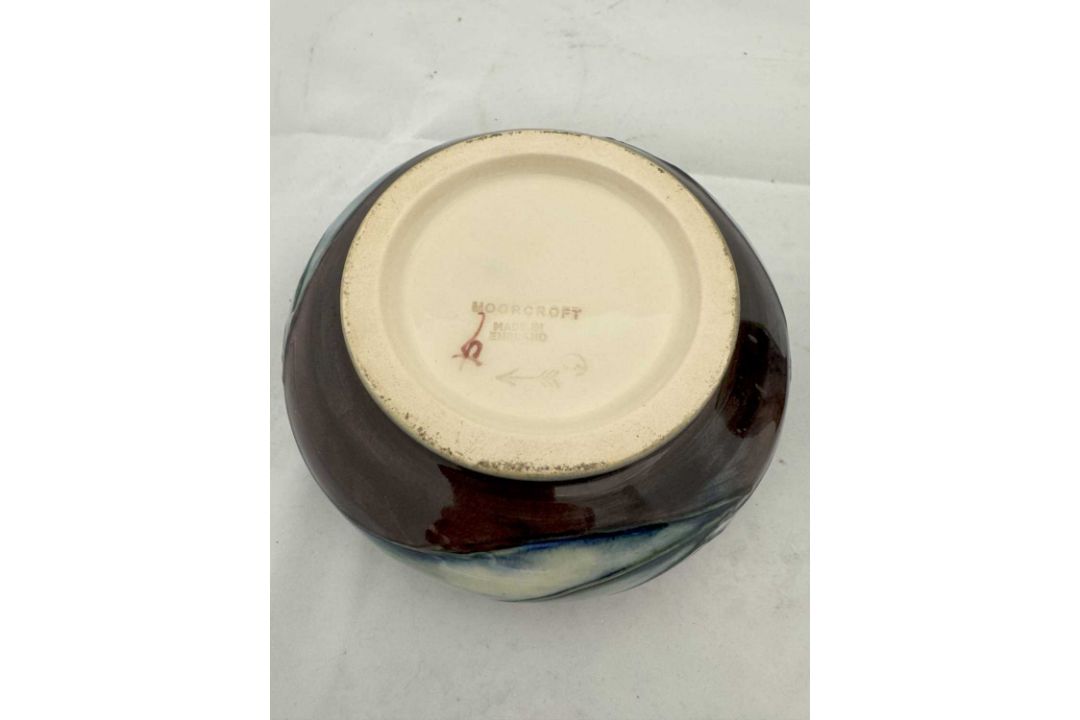 Moorcroft: - Image 3 of 6