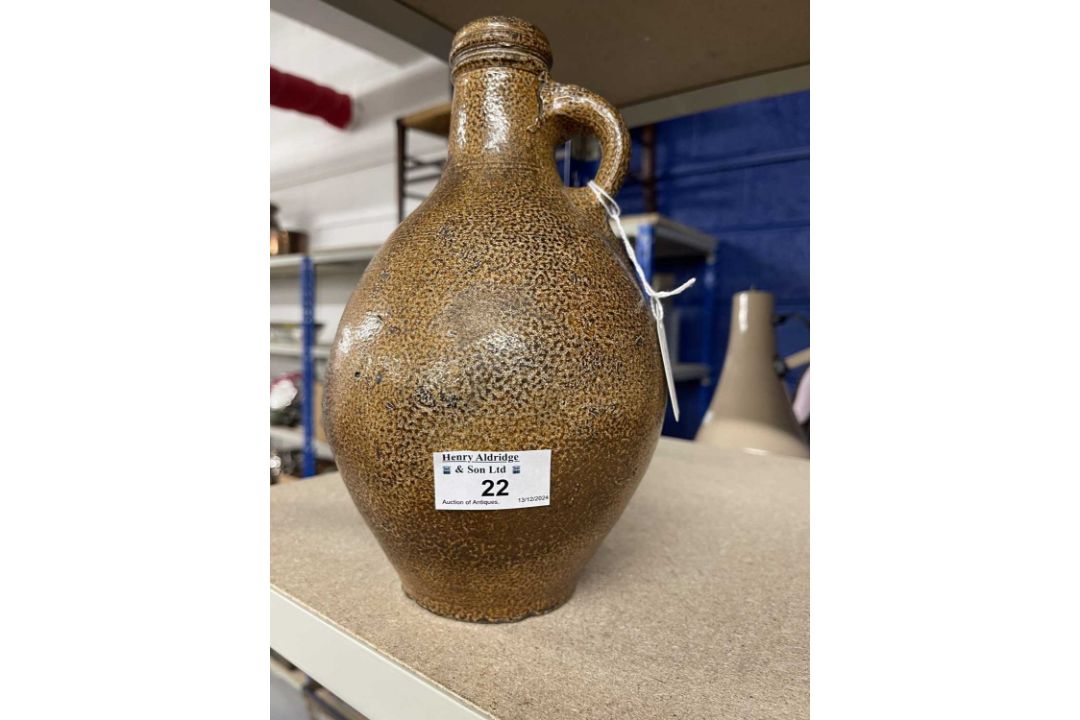 Ceramics: - Image 5 of 8