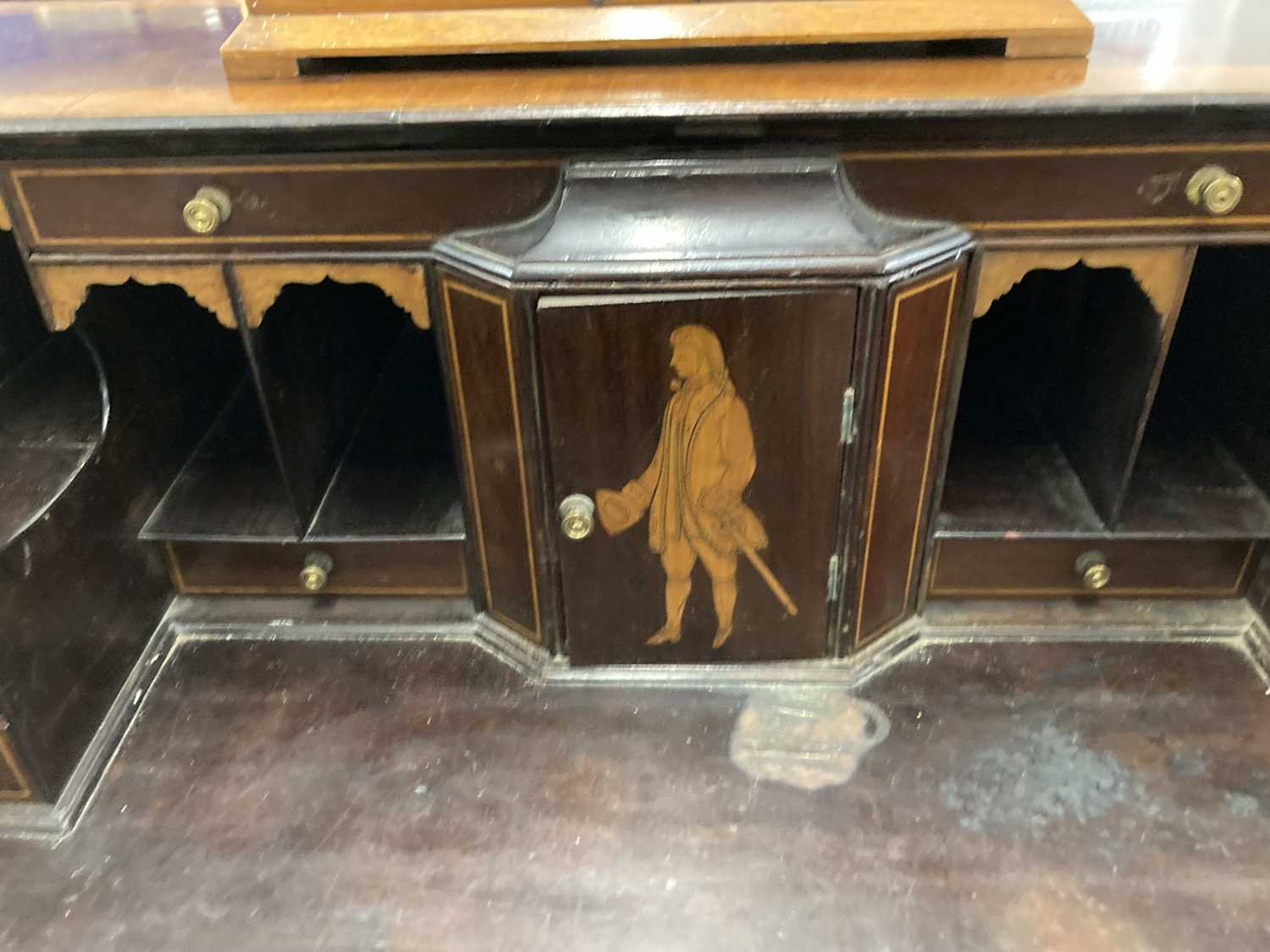 Furniture: - Image 3 of 8