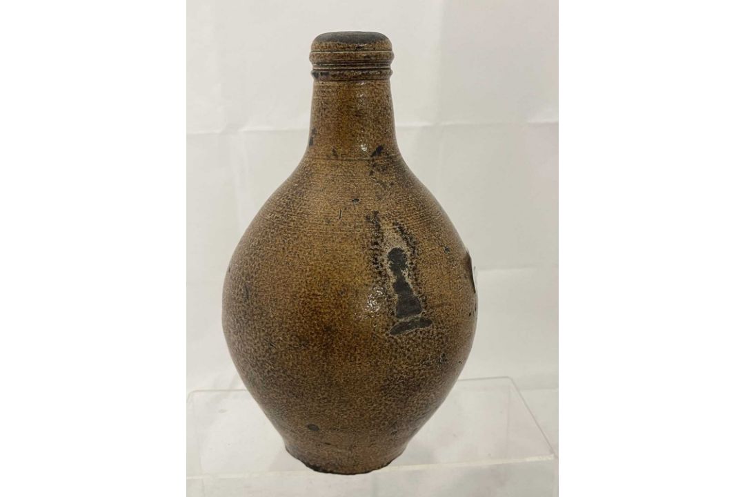 Ceramics: - Image 2 of 8