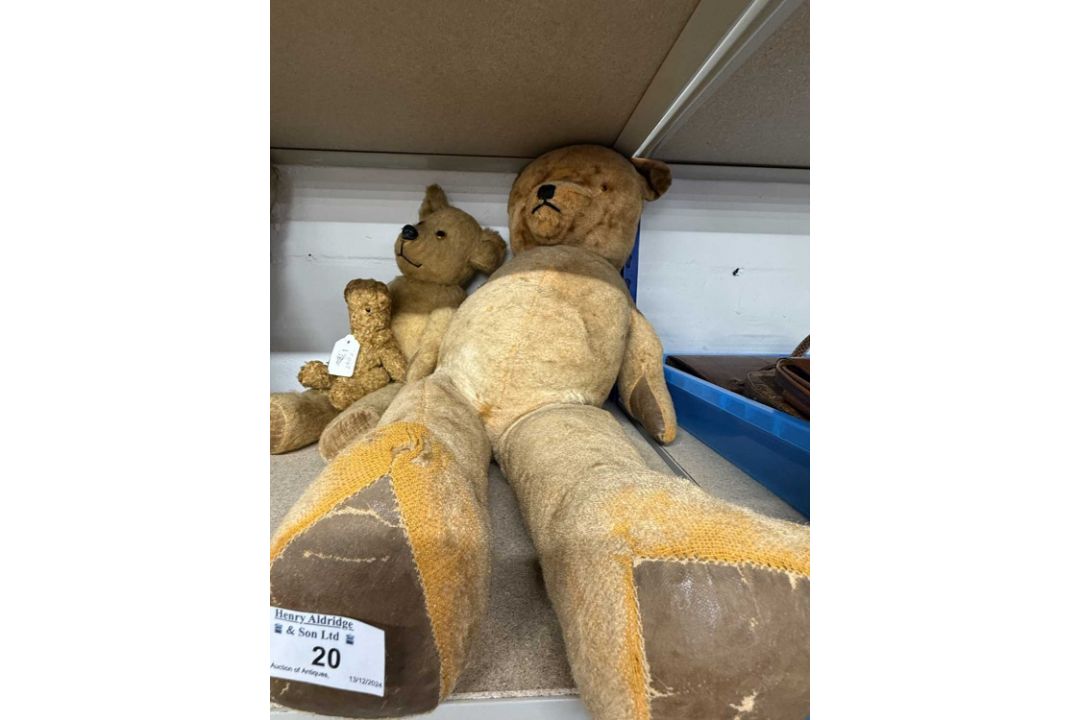 Toys: - Image 2 of 3