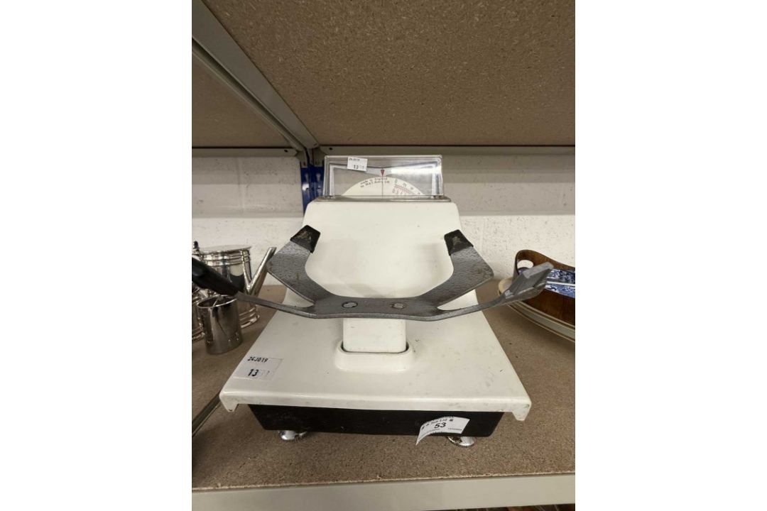 Scales: - Image 1 of 2