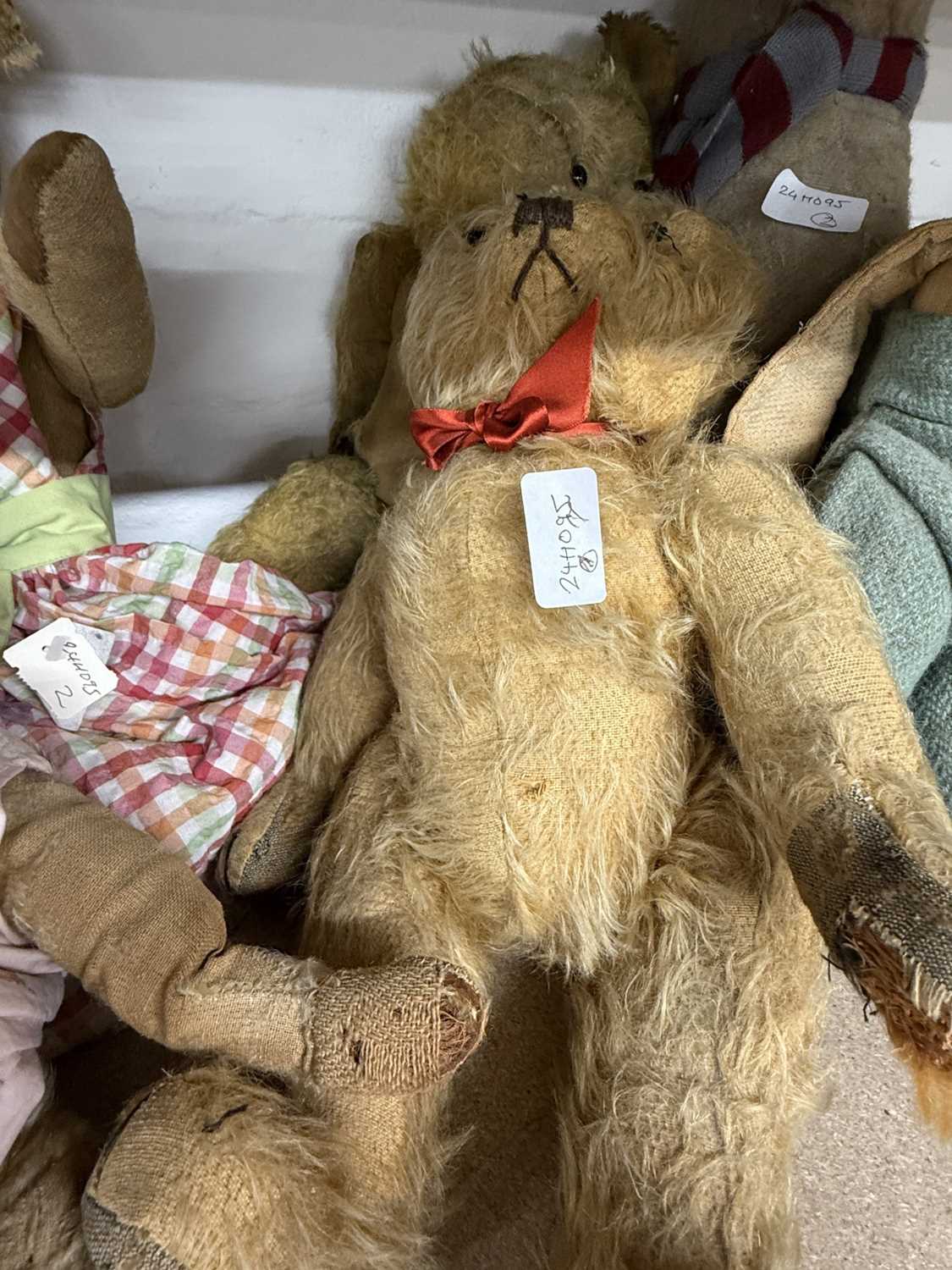 Toys: - Image 3 of 8