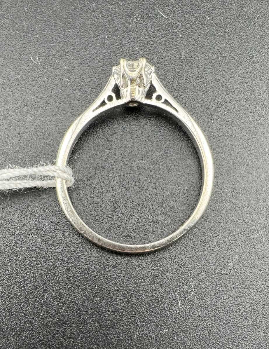 Jewellery: - Image 2 of 4