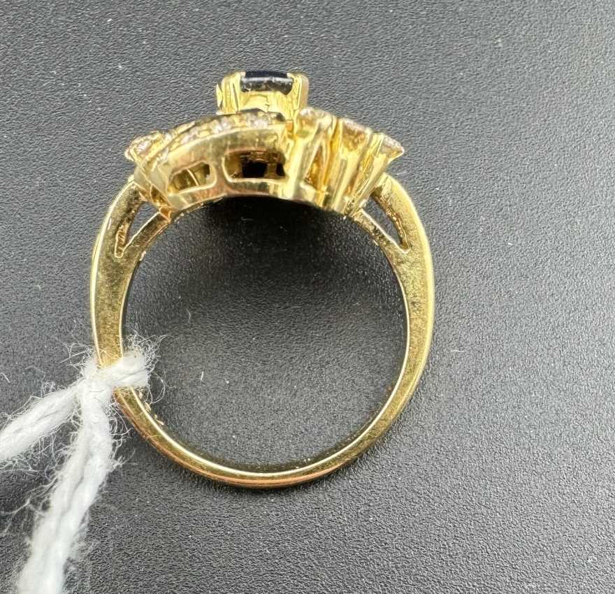 Jewellery: - Image 3 of 3