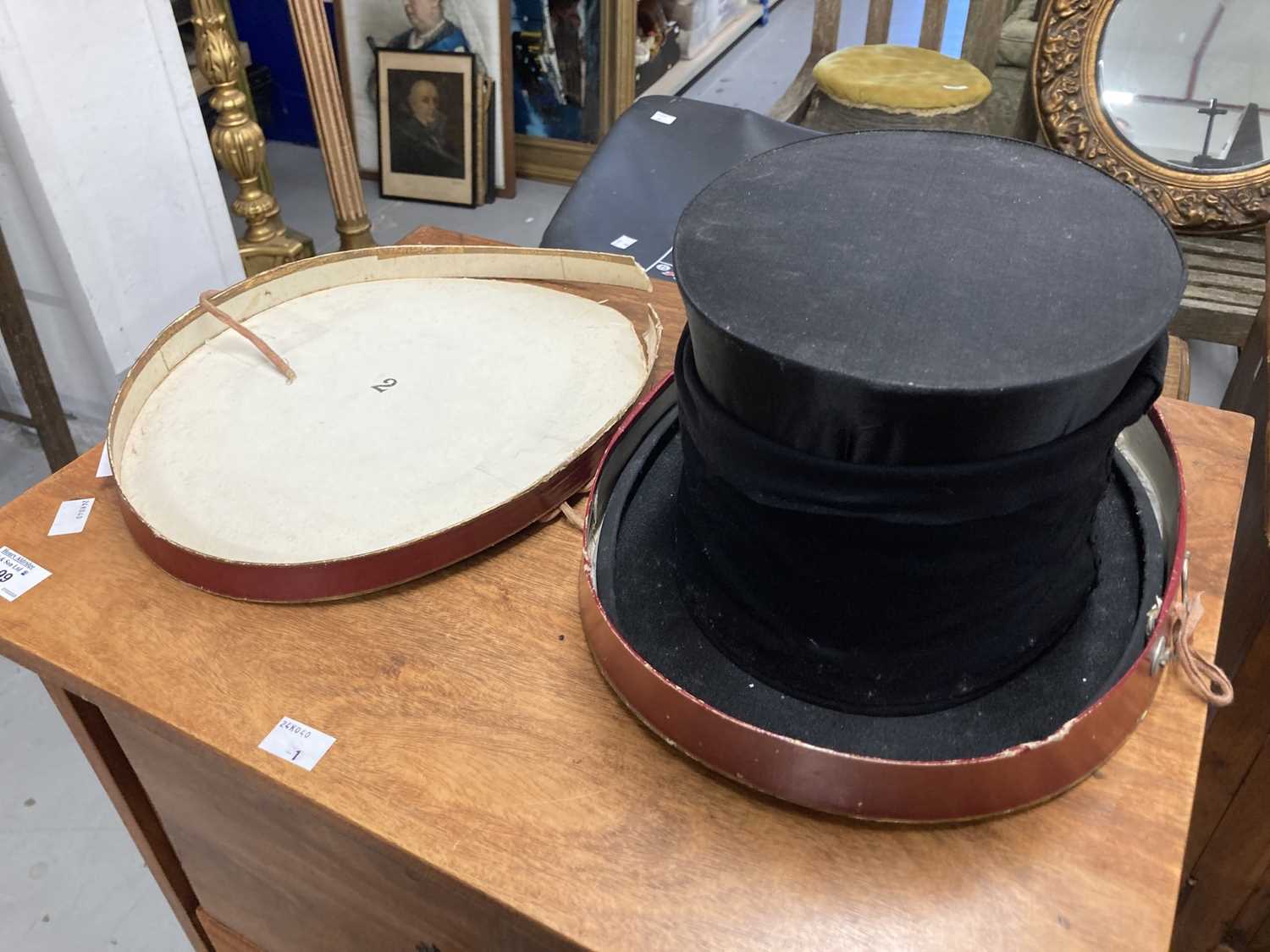 Fashion: - Image 3 of 4