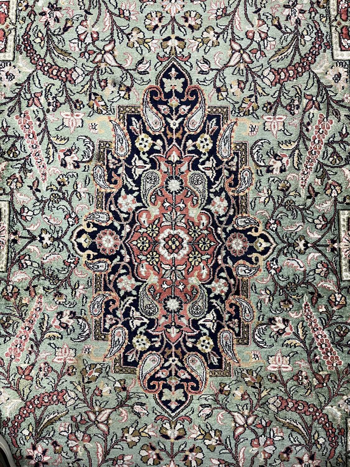 Carpets & Rugs: - Image 5 of 5