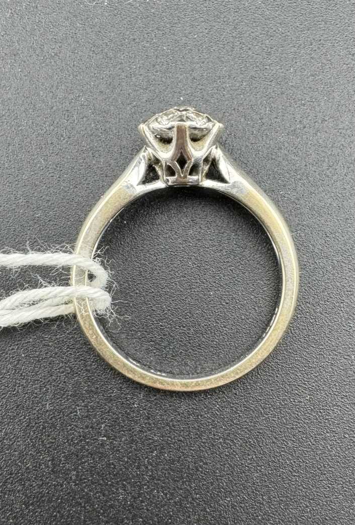 Jewellery: - Image 2 of 2