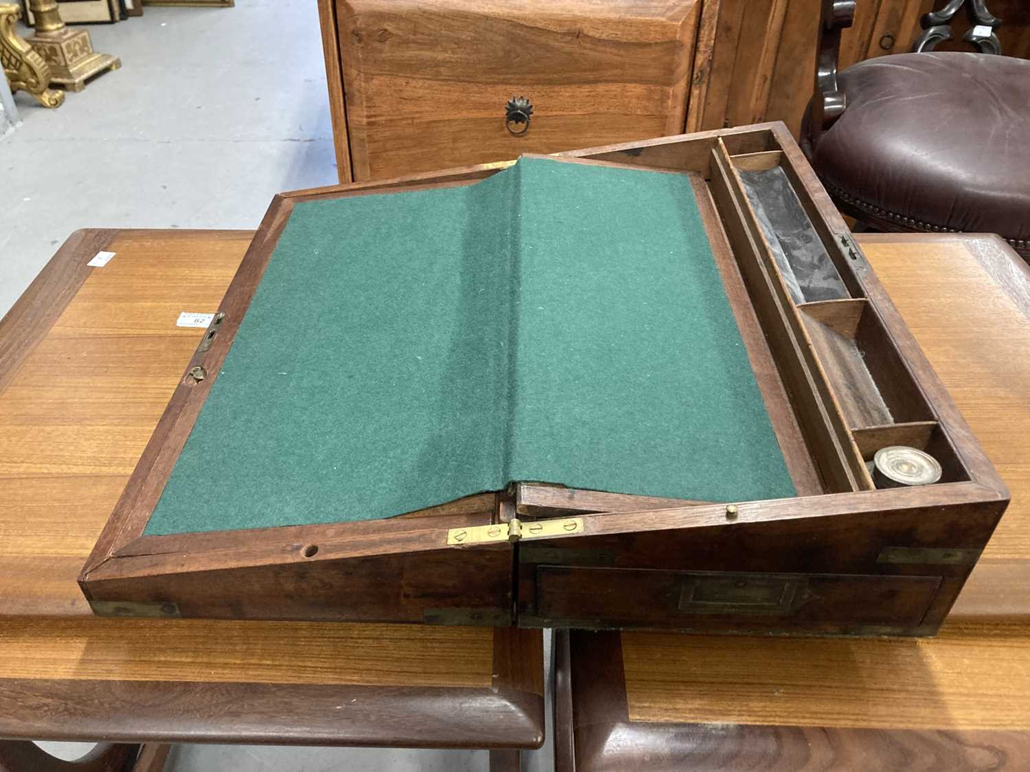 Furniture: - Image 5 of 6