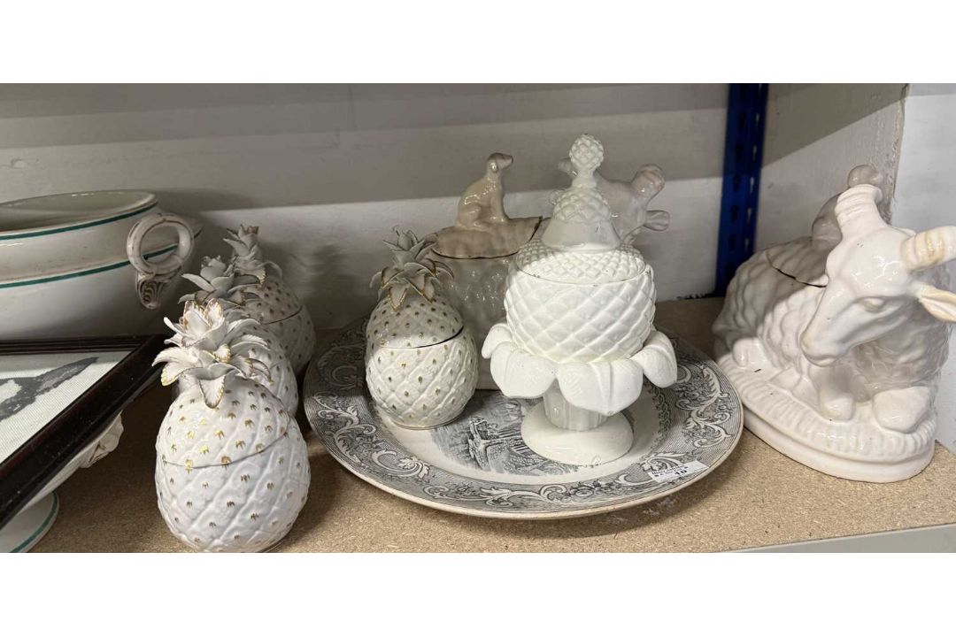 Ceramics and Glass: - Image 1 of 4