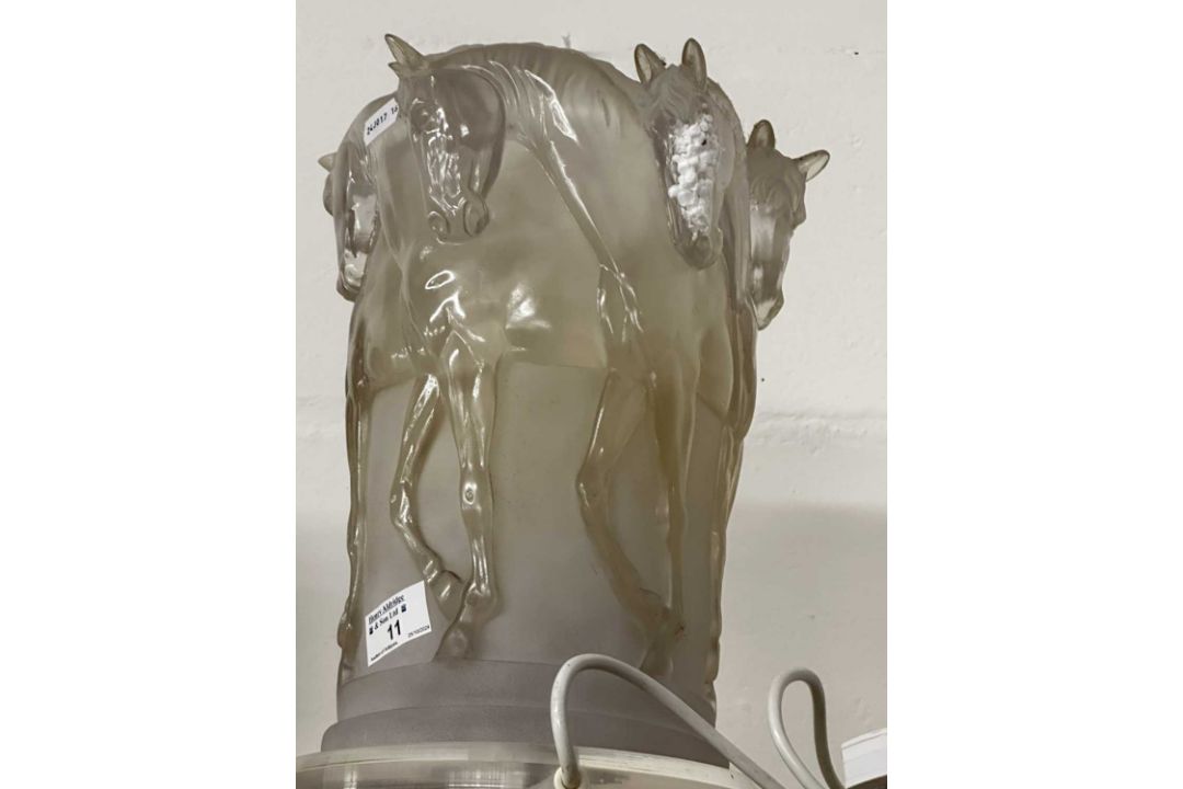 Art & Design: - Image 2 of 2