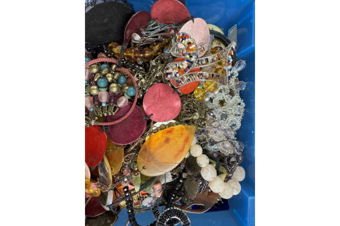 Costume Jewellery: - Image 3 of 3
