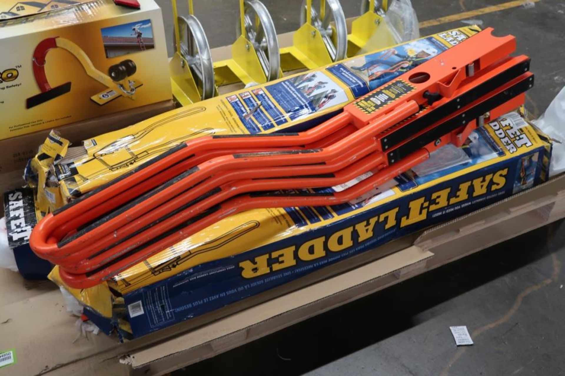 Pallet of Roofing Safety Accessories - Image 4 of 5