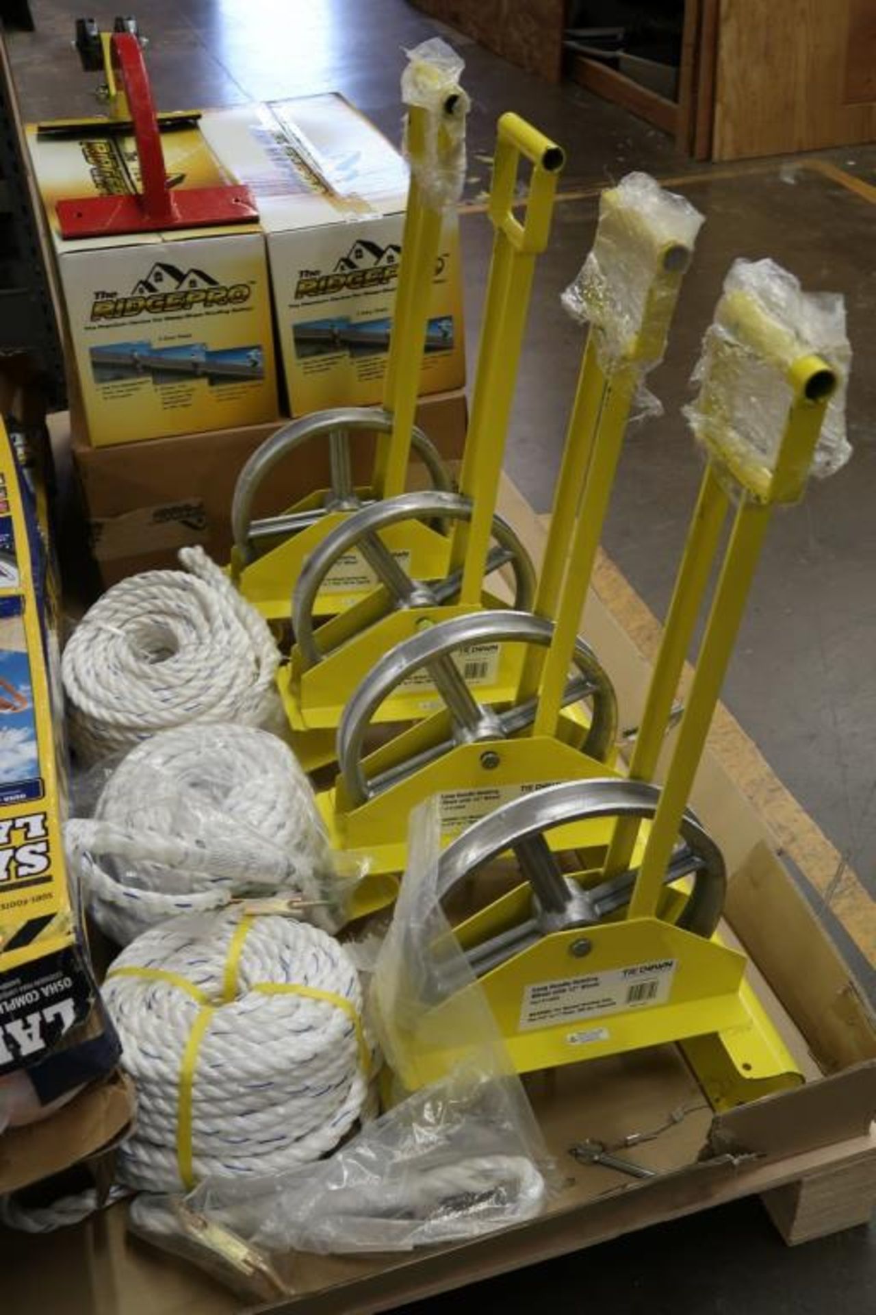Pallet of Roofing Safety Accessories - Image 5 of 5