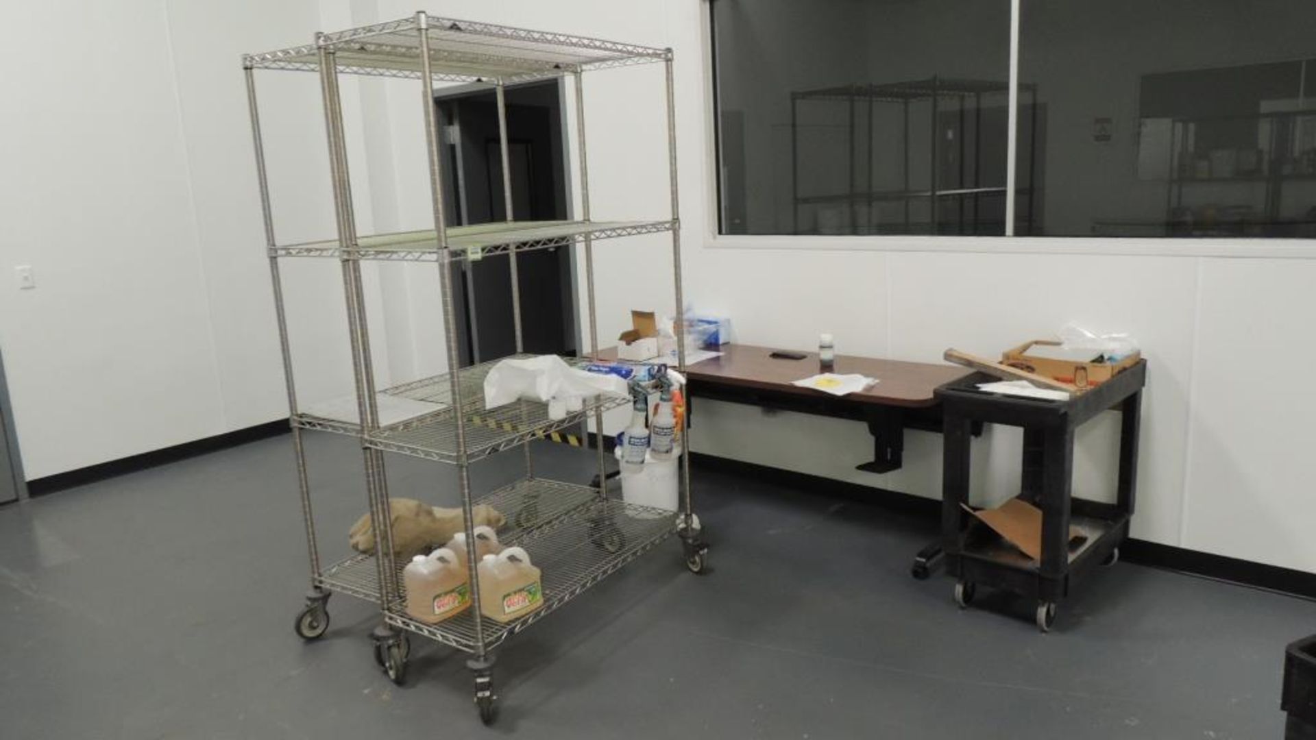 Metro Racks , Table