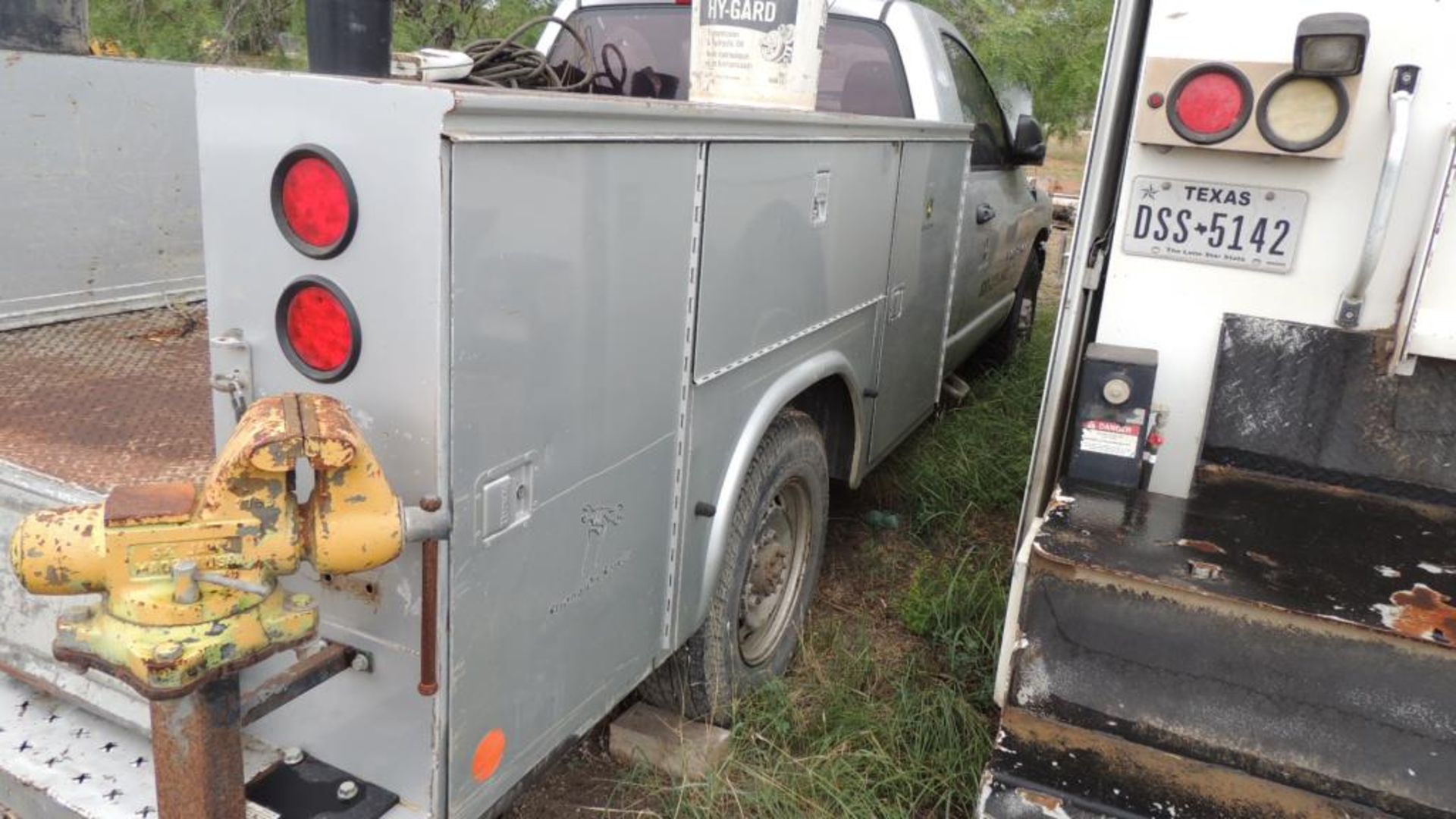 Dodge 2500 Service Truck - Image 13 of 19