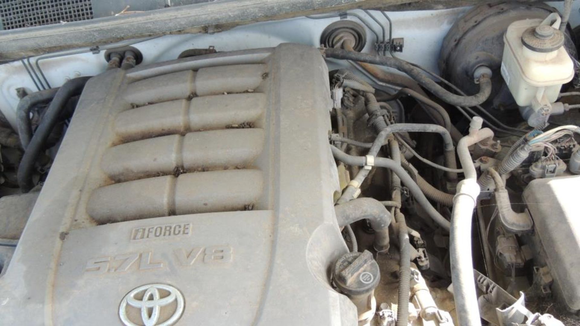Toyota Tundra Pickup - Title is NOT Available - Image 14 of 17