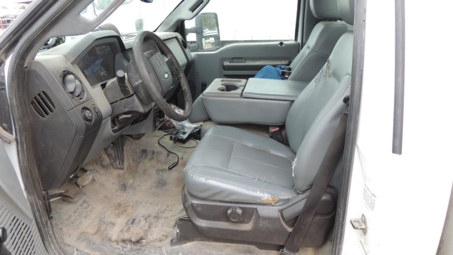 Ford F350 Cab & Chassis - Image 4 of 16