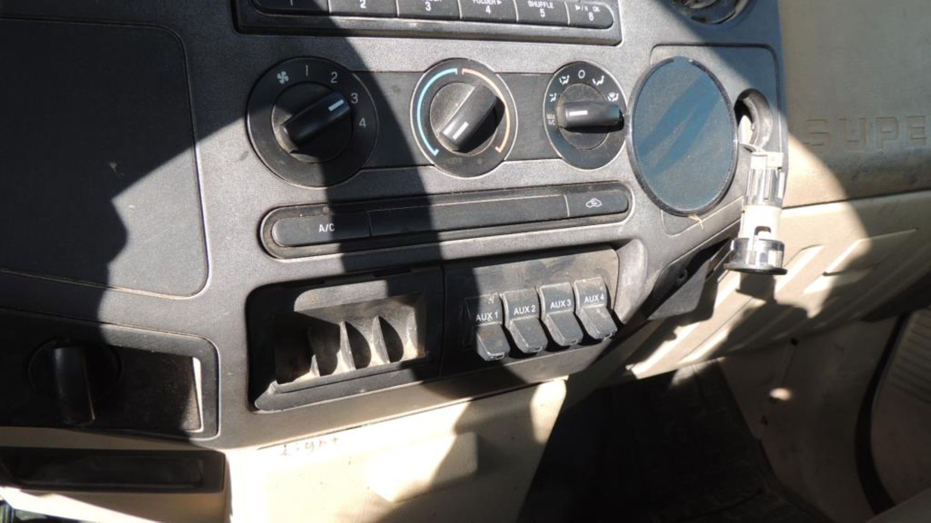Ford F550 Cab & Chassis - Image 11 of 17