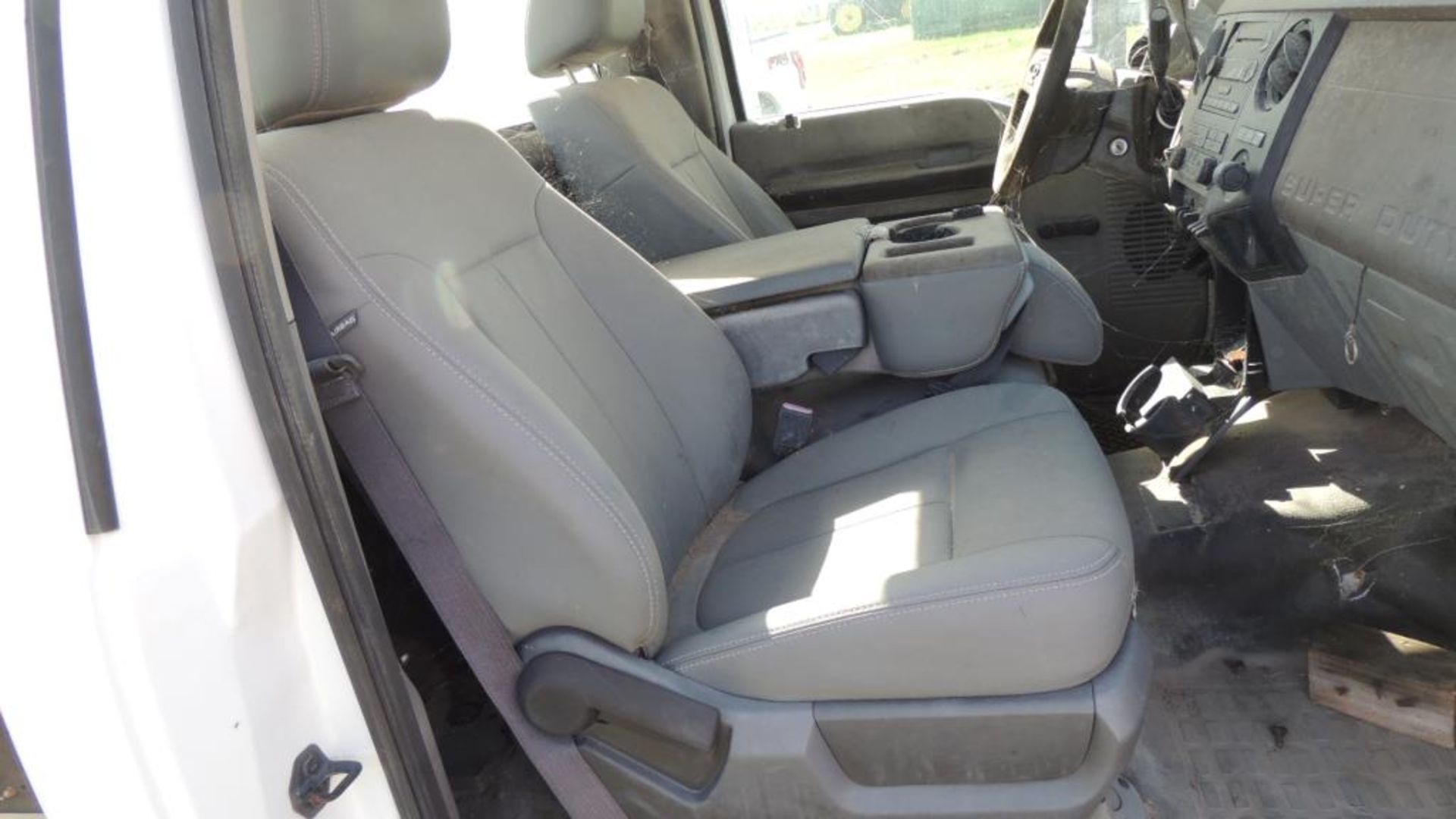 Ford F350 Cab & Chassis - Image 5 of 13