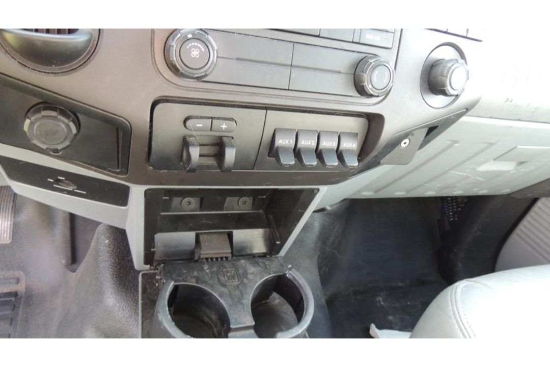 Ford F350 Stake Bed - Image 12 of 19