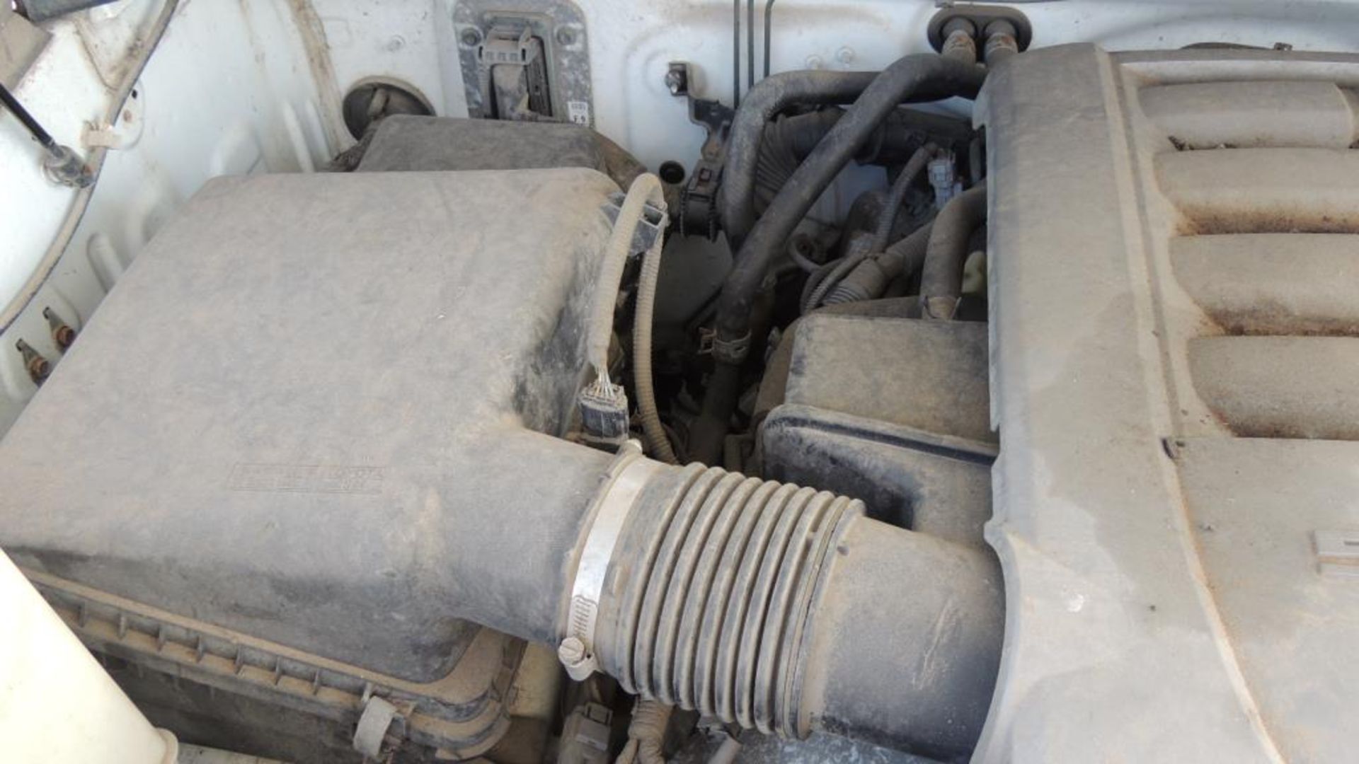 Toyota Tundra Pickup - Title is NOT Available - Image 16 of 17