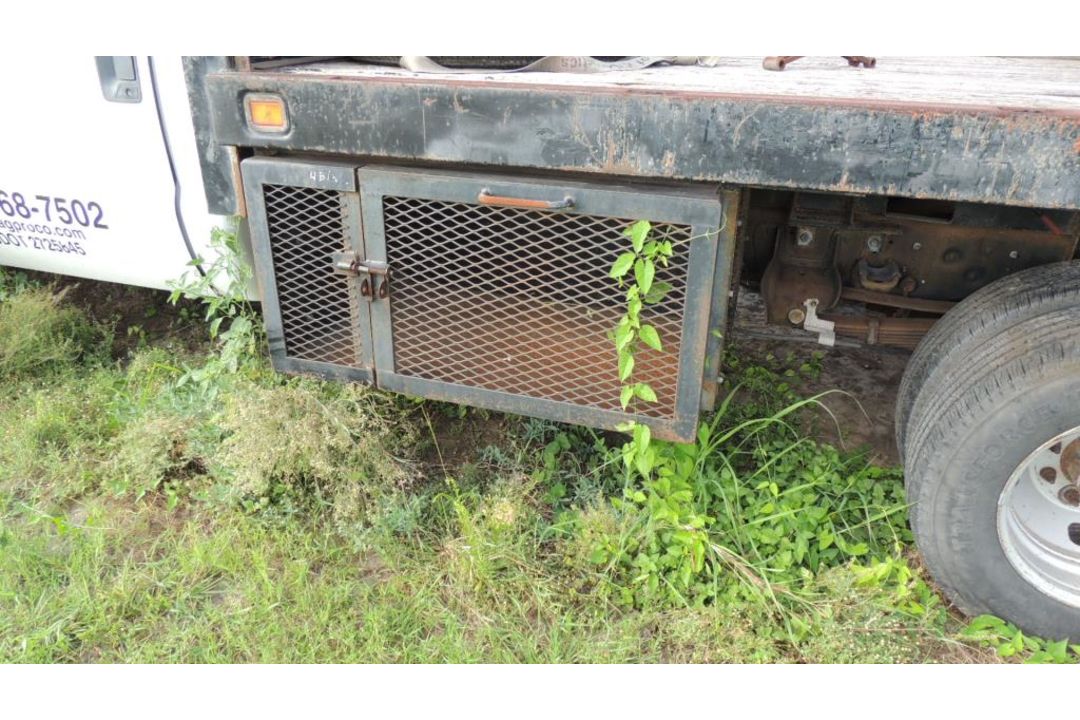 Ford F350 Stake Bed - Image 6 of 19