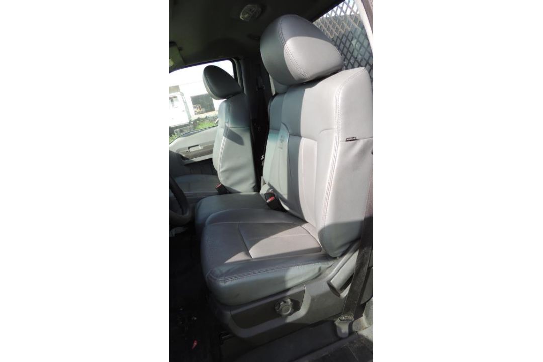 Ford F350 Stake Bed - Image 9 of 19