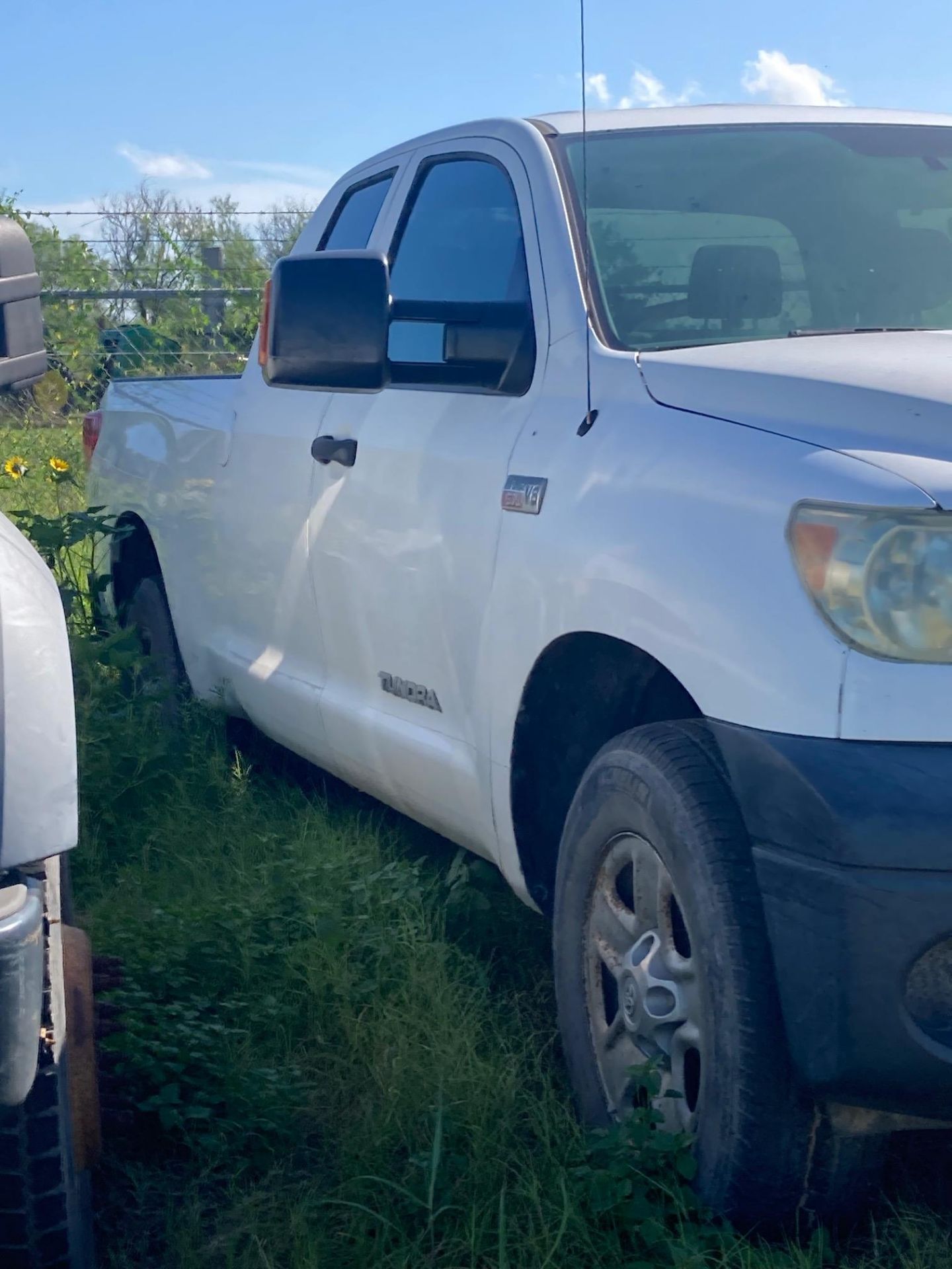 Toyota Tundra Pickup - Title is NOT Available - Image 3 of 17