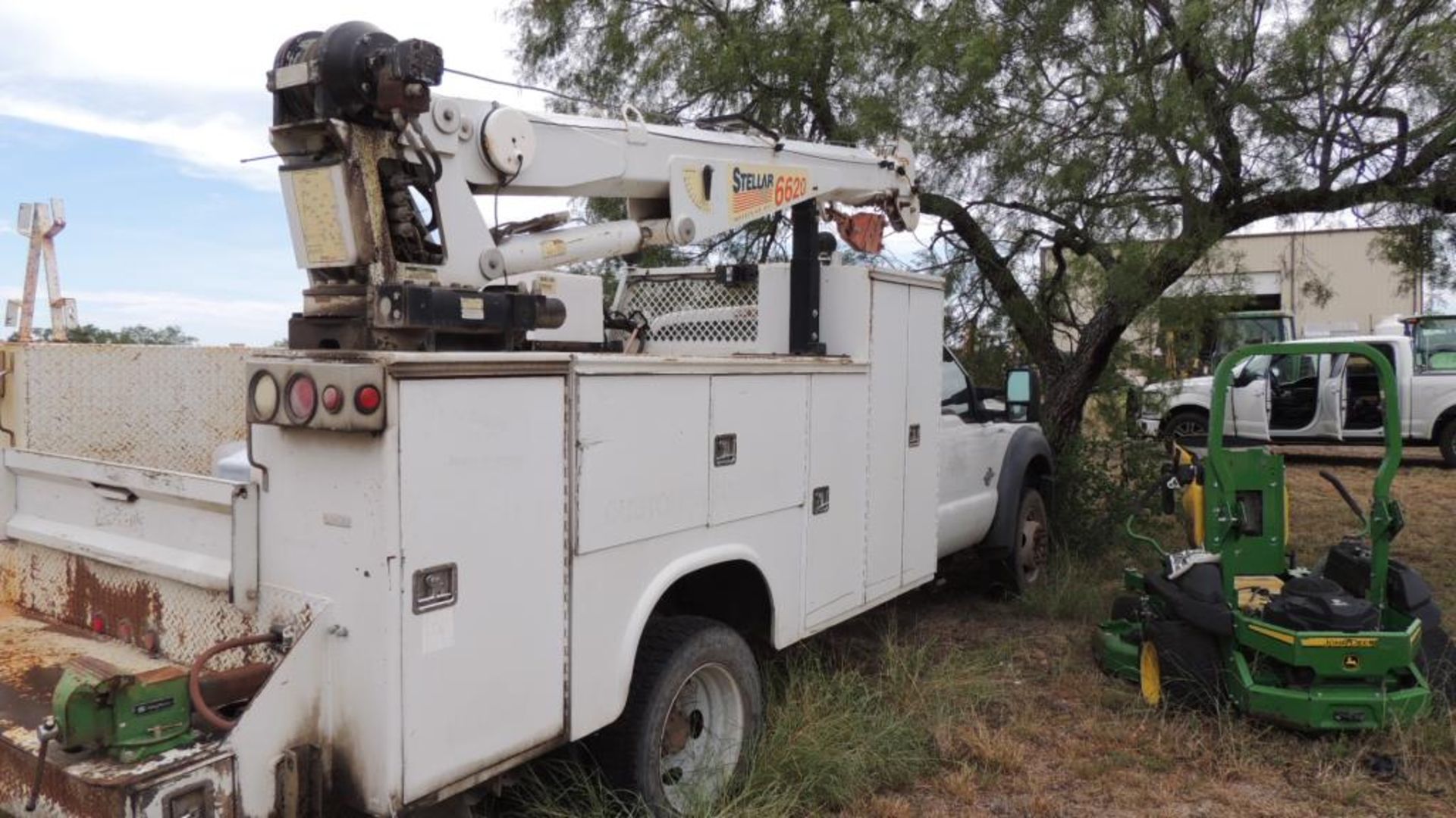 Ford F550 Service Truck - Image 5 of 27