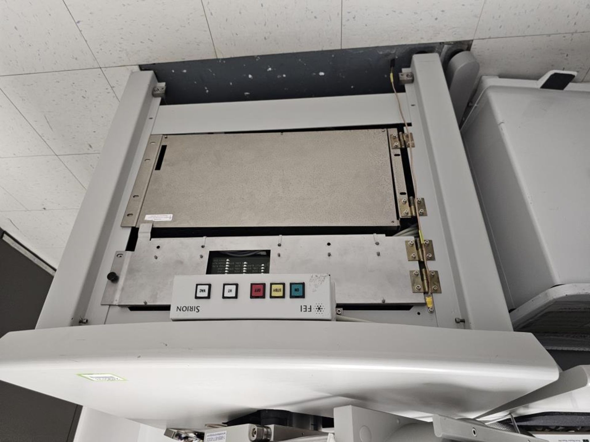 Scanning Electron Microscope - Image 8 of 27