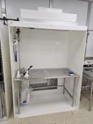 Poly Laminar Flow Booth