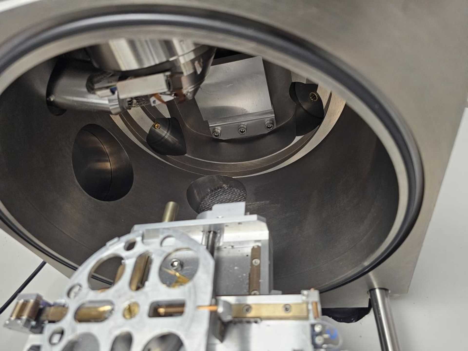 Scanning Electron Microscope - Image 5 of 27