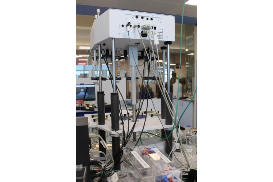 Agilent 708-DS Dissolution System - Image 6 of 8