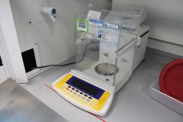 Sartorius ME215S Analytical Balance