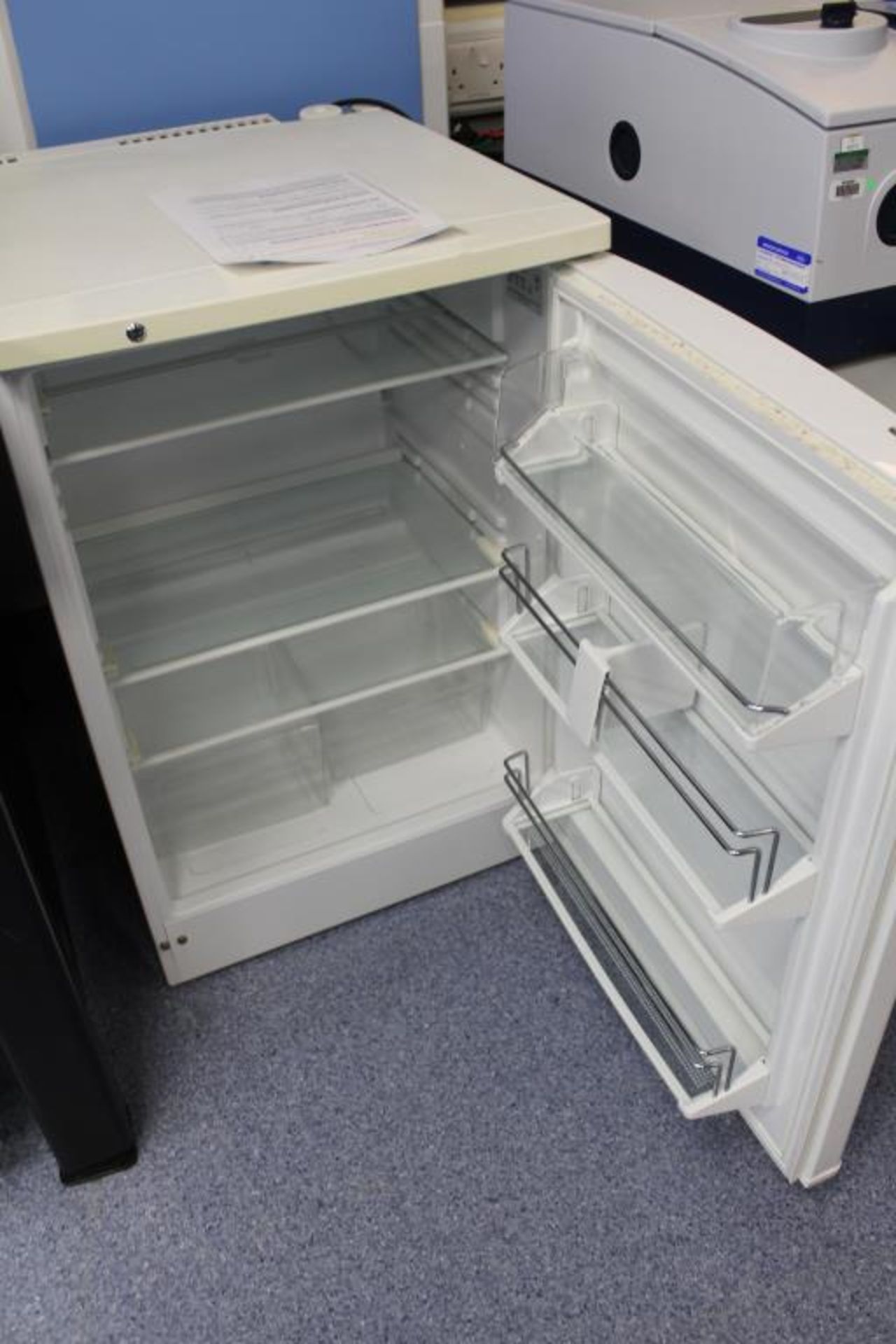Labcold RLPR05042 Lab Fridge - Image 2 of 2