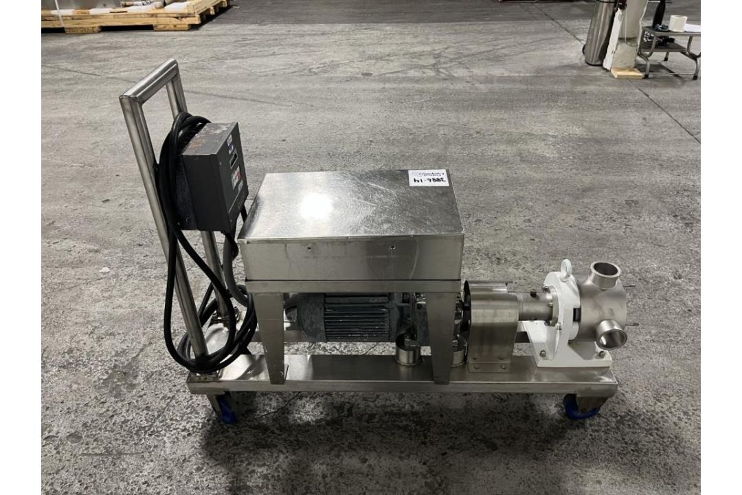 Pump - Image 5 of 17