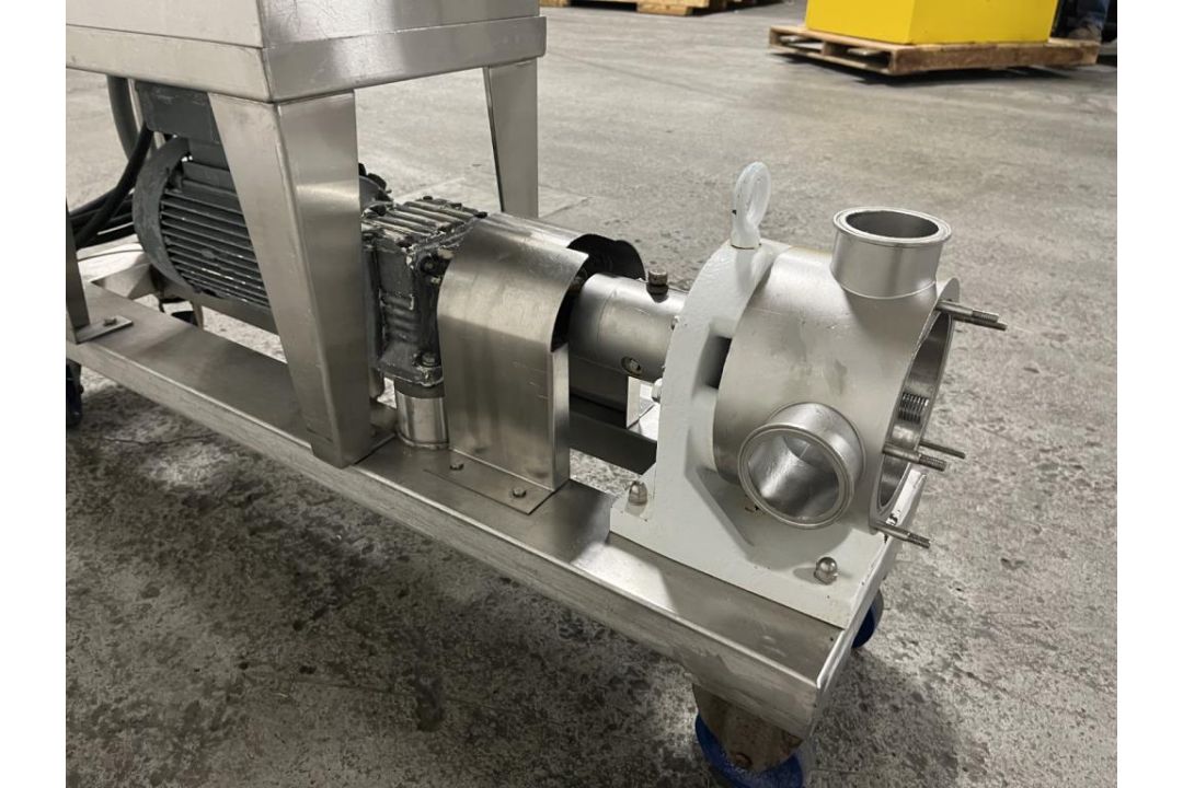 Pump - Image 11 of 17