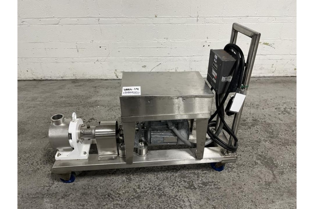 Pump - Image 3 of 17