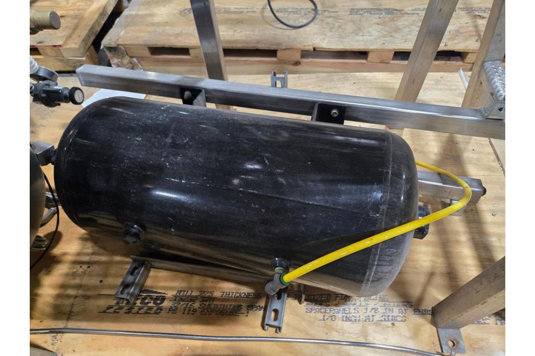 Highland SS Tank - Image 8 of 8