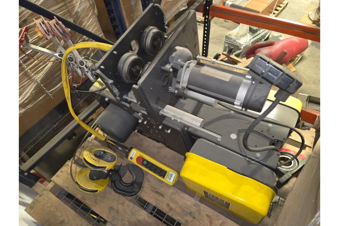 R&M Electric Hoist - Image 3 of 8
