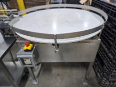 Custom Bottle Rotating Accumulation Table