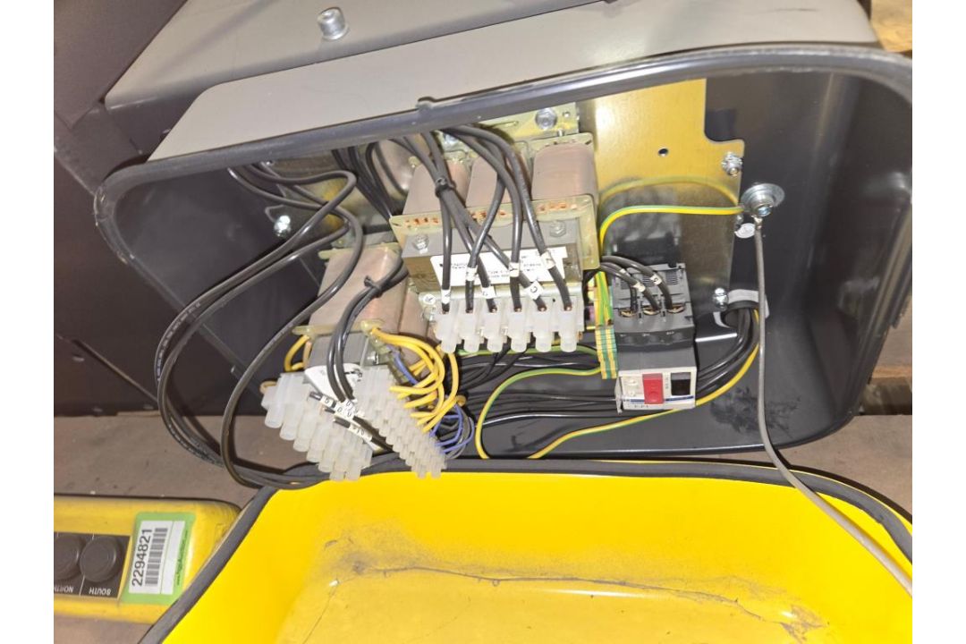R&M Electric Hoist - Image 4 of 8